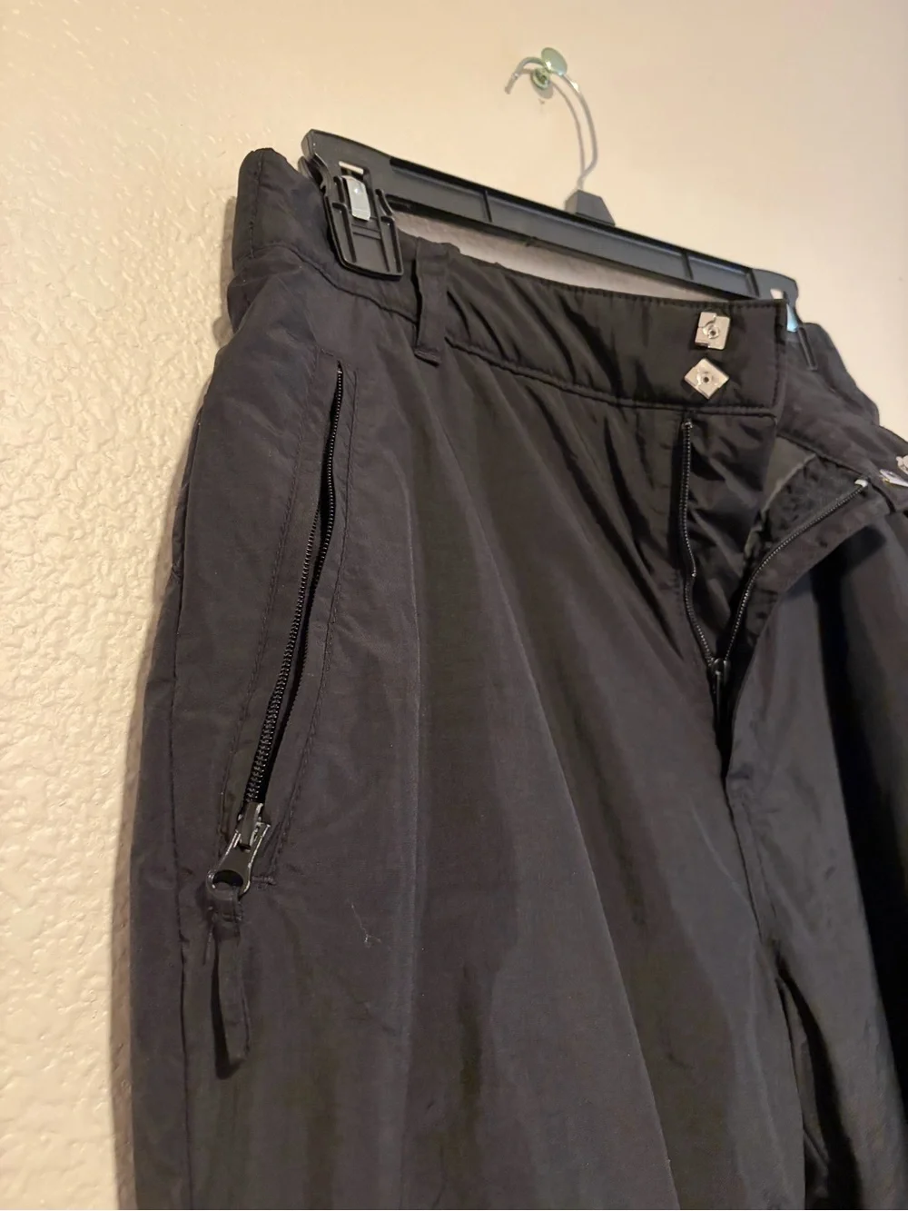 Sport Essentials durable black